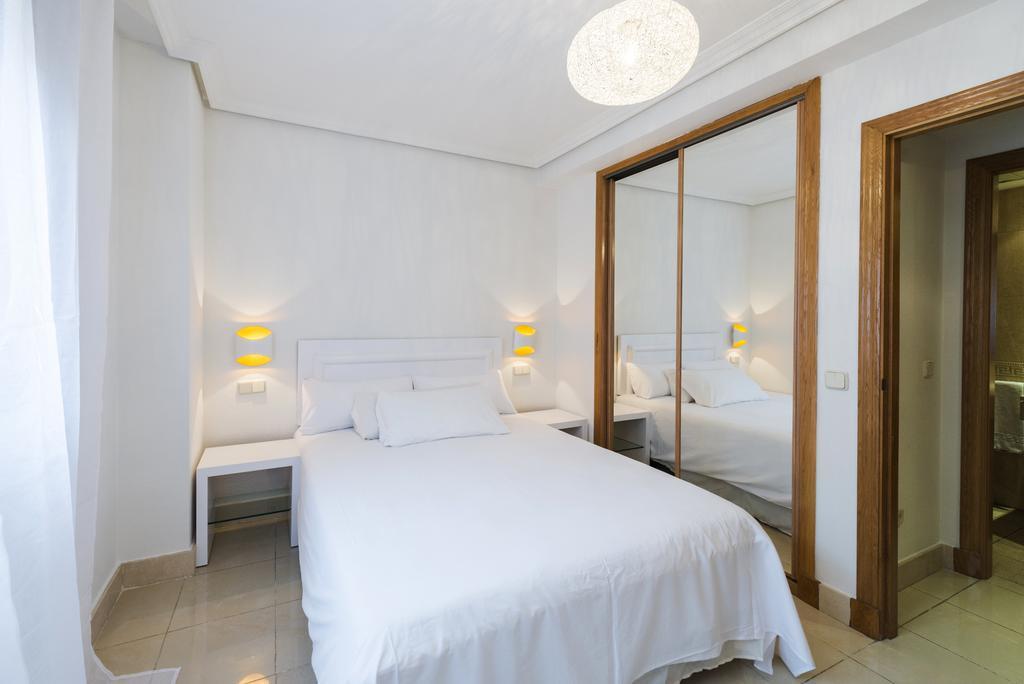 Wootravelling Plaza De Oriente Homtels Lejlighed Madrid Værelse billede